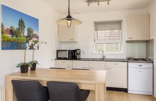 Eernewoude Cottage | Detached bungalow for 5 persons