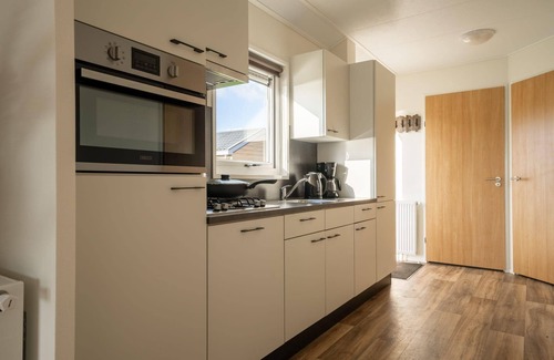 Linden House | Detached chalet with three bedrooms, one bathroom and a dishwasher