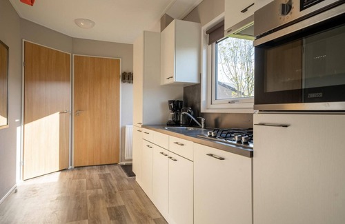 Linden House | Detached chalet with three bedrooms, one bathroom and a dishwasher