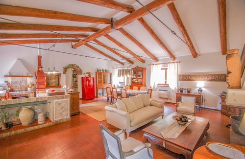 Collicello House | Detached house with private pool, ping pong/table football, soccer field