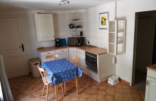 Bourdeilles Villa | Detached villa, 2 separate floors, private pool and pet friendly!