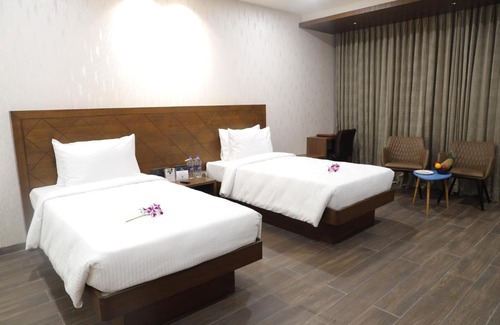 Daman Hotel | Devka Beach Resort