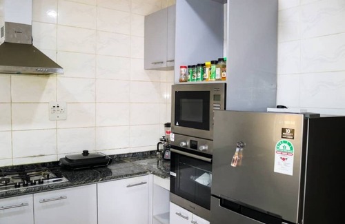 Orozo House | DFP (2.0) | Modern 1BED Apartment (Apo, Abuja)