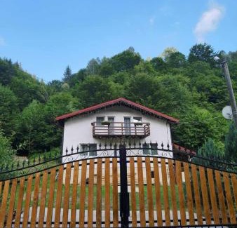 Banita Ski Chalet | Di &D House #rai