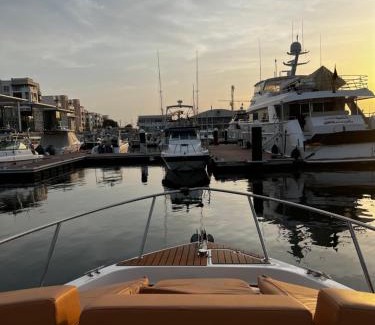 Muscat Boat Rental | Dimaniyat Islands Camping