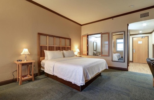 Bayshore - Klatt Hotel | Dimond Center Hotel