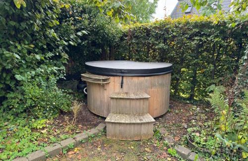 Gentofte Municipality Villa | Din egen villa, spa, ude bruser, have & elbil-lader