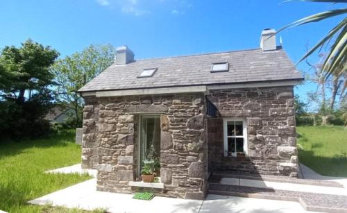Ventry Apartment | Dingle Woodland Cottage