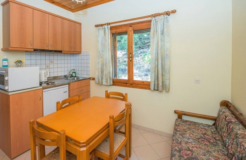 Apraos House | Dionysos Apartments