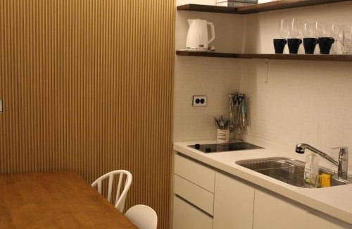 Mapo Apartment | Direct Elevator to Hongik Univ Station, Exclusive 10yr Local Food Guide, NEW by 13yr Superhost, Professionally Maintained
