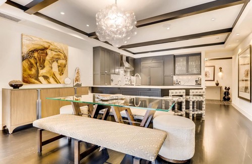 Vail Condo | DIRECT MOUNTAIN VIEW/WALKING DISTANCE TO LIFTS/CONTEMPORARY License# 011090