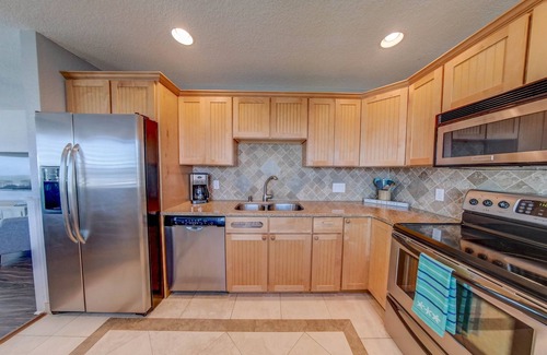 Painters Hill House | Direct Oceanfront~Deck~King Bed~Grill