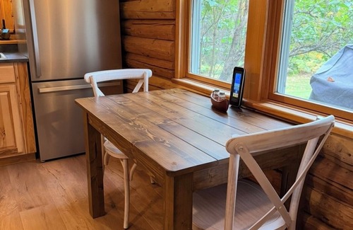 Pittsburg Cabin | Direct trail access cabin in Pittsburg NHnPet friendly & WIFI