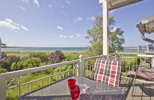 Glowe Apartment | Directly behind the dune, with balcony and sea view - Strandvilla Böck FeWo 15