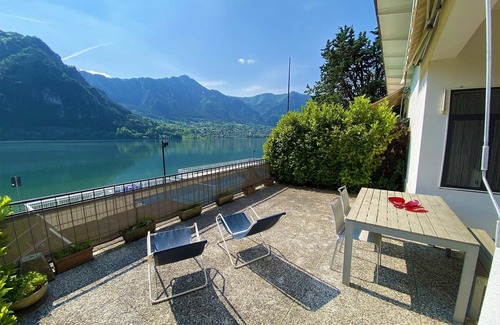 Idro Apartment | Directly on the lake with terrace
