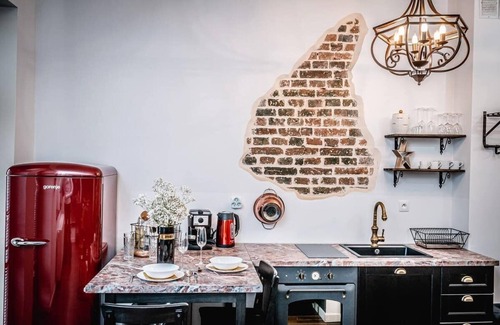 Stare Podgorze Apartment | Discover Krakow Old Town from a modern apartment