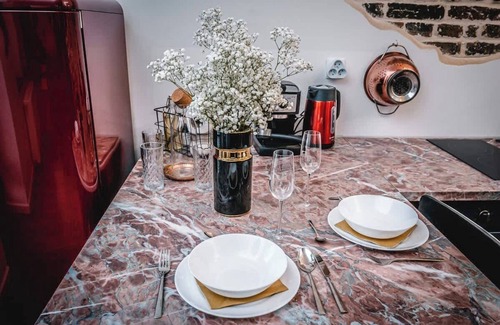 Stare Podgorze Apartment | Discover Krakow Old Town from a modern apartment