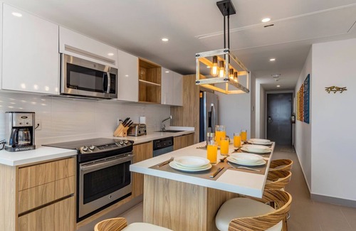 Noord Condo | Discover Ocean View Condo Living