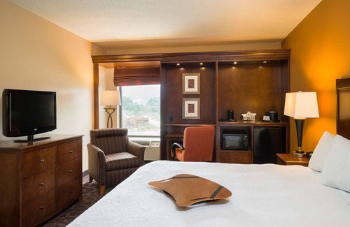 Danville Hotel | Discover Pet Friendly Room By Hess Rec Area With Pool And Parking