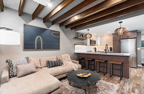 Duluth Apartment | Discover Serenity: Your Ultimate Hidden Retreat for a Cozy Vacation Getaway.