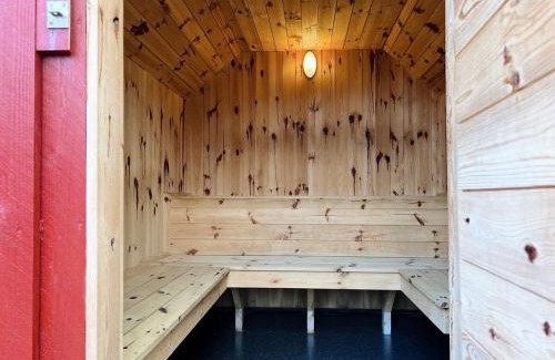 Vagur House | Discover This Well-appointed Cottage H