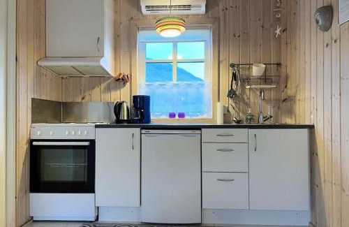 Vagur House | Discover This Well-appointed Cottage H