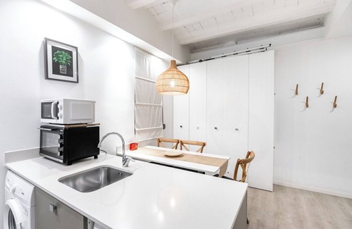 Hostafrancs Apartment | Discover your home in Barcelona: design, comfort and perfect location