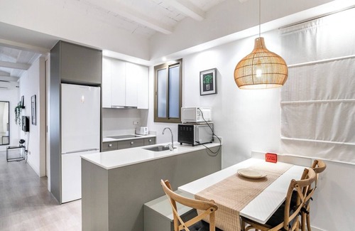Hostafrancs Apartment | Discover your home in Barcelona: design, comfort and perfect location