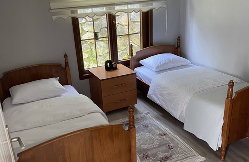 Akcaabat Villa | Doğa temiz hava kuş sesleri ve yeşilin içinde tamamen müstakil