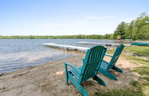 Kendall House | Dog-Friendly Cozy Home with Hot Tub and Lake Access