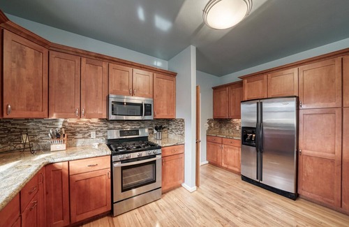 Salida House | Dog Friendly Scenic Salida Getaway - Minutes to Mountain Bike Trails and downtown Salida