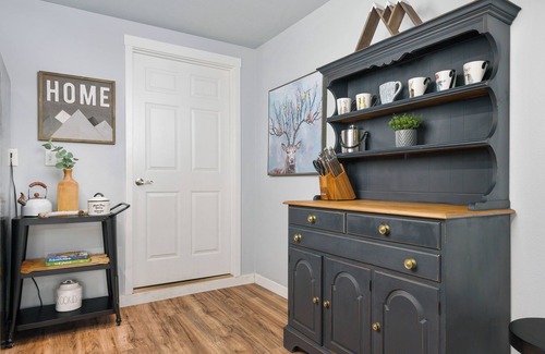 Brightwood House | Dog Friendly! Hot Tub~Game Room~Fire Pit~3BR, 2BA~High Speed WIFI~8 Guests Max