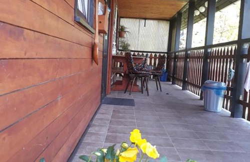 Uscie Gorlickie House | Dom Gościnny AZALIA