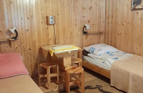 Uscie Gorlickie House | Dom Gościnny AZALIA