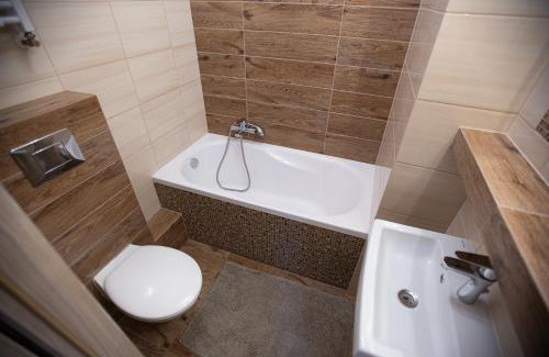 Miedzygorze Bed & Breakfast | Dom Nad Wodospadem