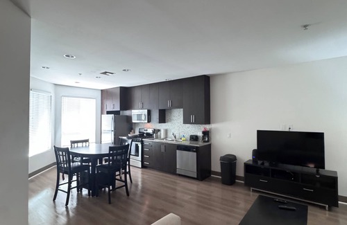 Kearny Mesa Apartment | Domain: Modern 1-Bedroom Apartment with Amenities in Kearny Mesa, San Diego