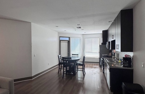 Kearny Mesa Apartment | Domain: Modern 1-Bedroom Apartment with Amenities in Kearny Mesa, San Diego