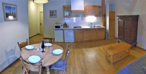 Lafarre House | Domaine de Clarat gites