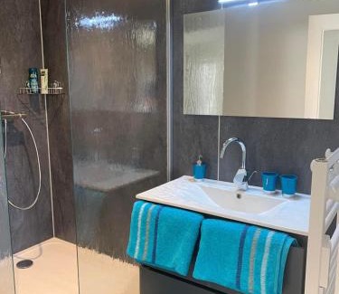 Saint-Marcel-de-Felines Bed & Breakfast | Domaine de Jarentin - Chambres d'hôtes