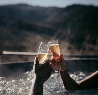 Valsonne Bed & Breakfast | Domaine de la Rue de la Tour