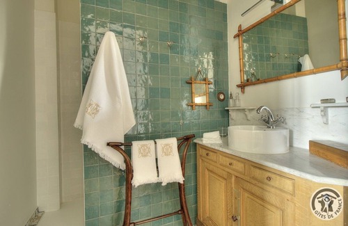 Les Echets House | Domaine de Montclair