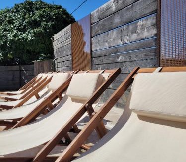 Cezac House | Domaine de Péroline Piscine et jacuzzi