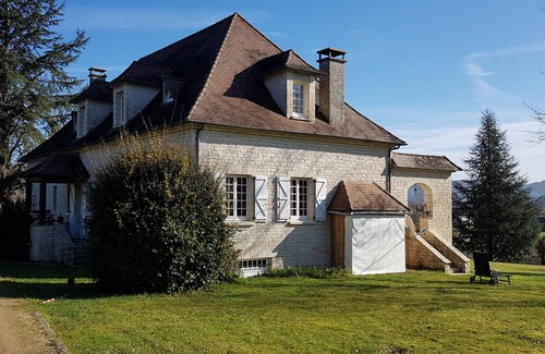 Lacave House | Domaine de Pech Marjac - large indoor swimming pool in the middle of the park