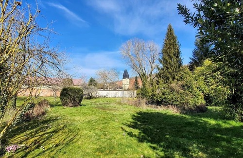 Droue-sur-Drouette House | Domaine ds Pousses in the heart of1 country village