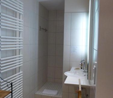 Poligny Hotel | Domaine Du Moulin Vallée Heureuse