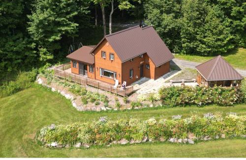 Le Granit Regional County Municipality Ski Chalet | Domaine Gagnon