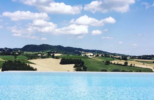 Sorina House | Domaine Isaure - House and Bed and Breakfast in Sorina