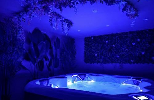 Berre-des-Alpes Apartment | Domaine Le Rocher d Argent avec Piscine Extérieur ,Jacuzzi Intérieur et Salle de jeux