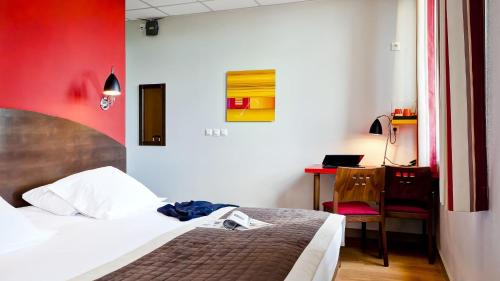 Francheville Le Bas Hotel | Domaine Lyon Saint Joseph