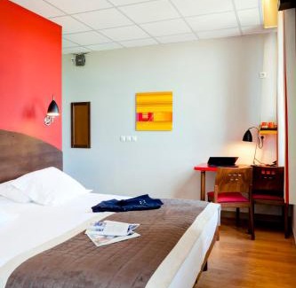 Francheville Le Bas Hotel | Domaine Lyon Saint Joseph